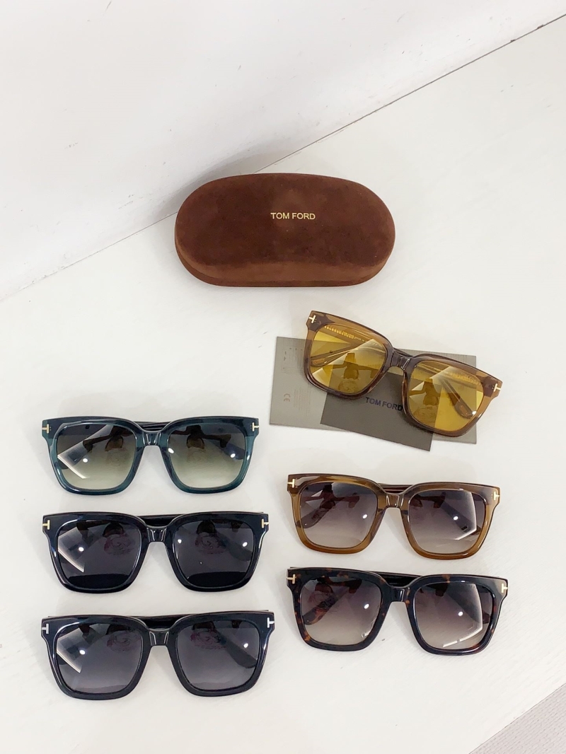 TOM FORD